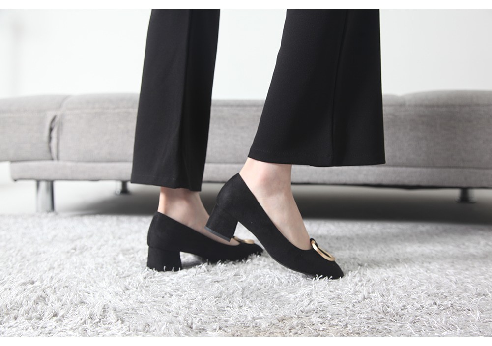 Metal Decorative Suede Pumps 4.5cm Middle Heel Rin