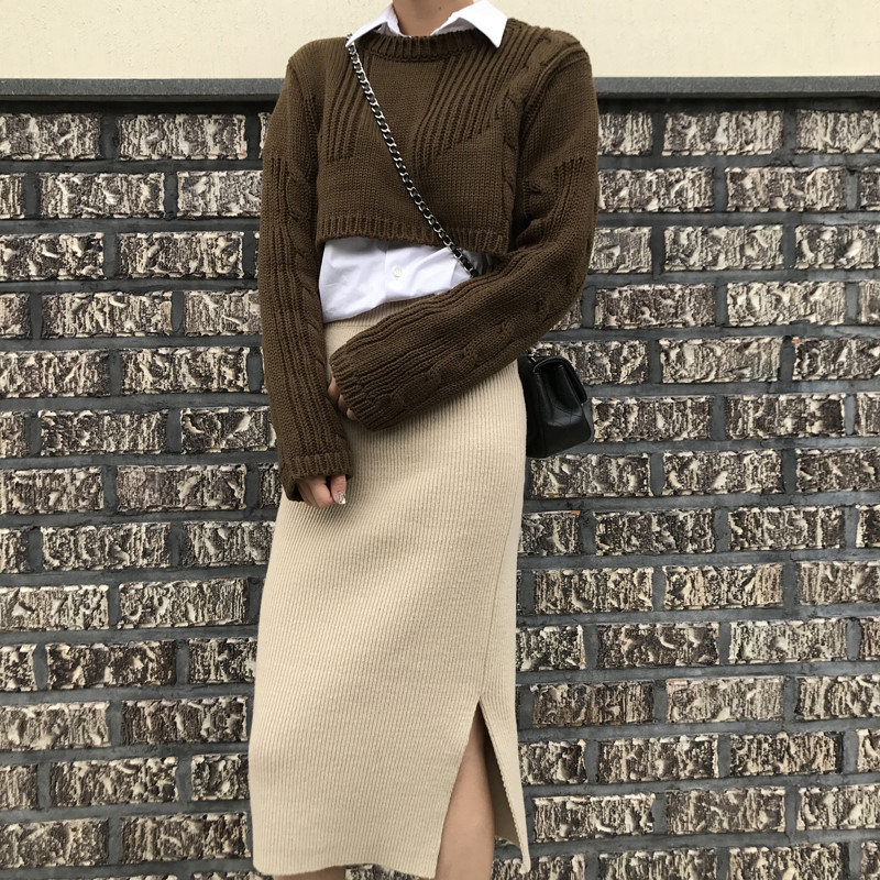 Long knit skirt with skirt