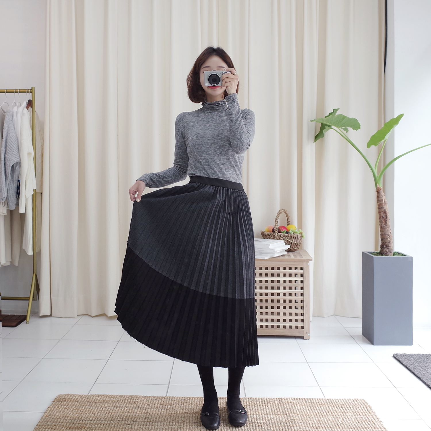 Wool color long pleated pleated skirt woman coordi