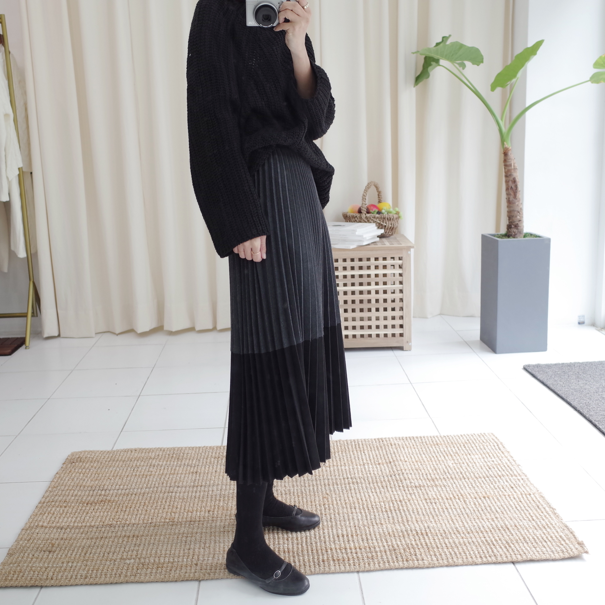 Wool color long pleated pleated skirt woman coordi