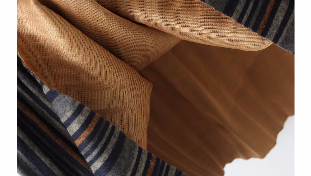 Striped bending pleated long skirt winter autumn w