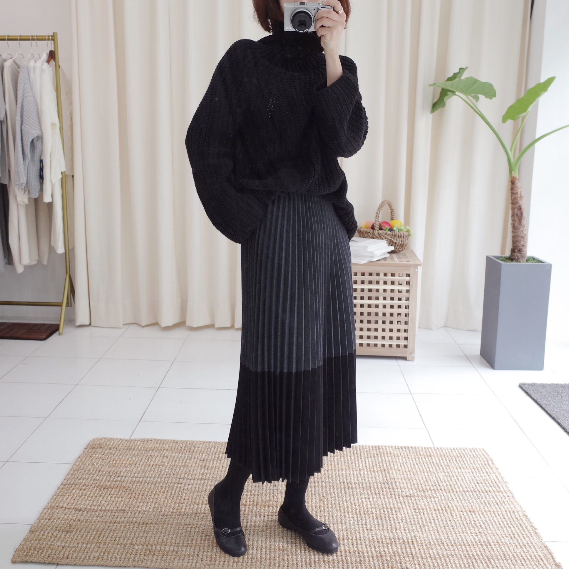 Wool color long pleated pleated skirt woman coordi