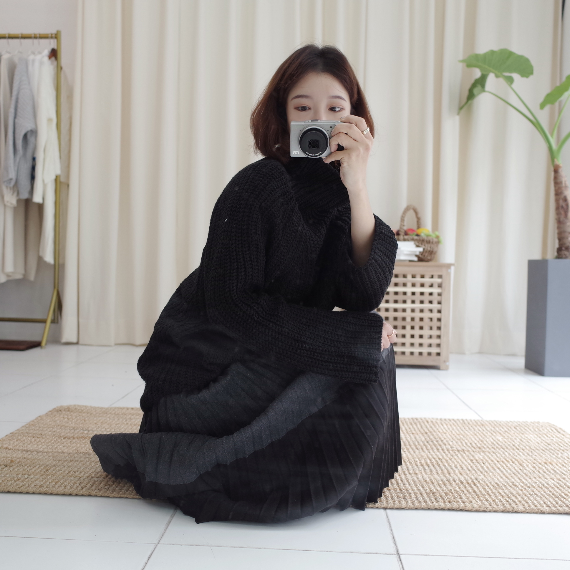 Wool color long pleated pleated skirt woman coordi