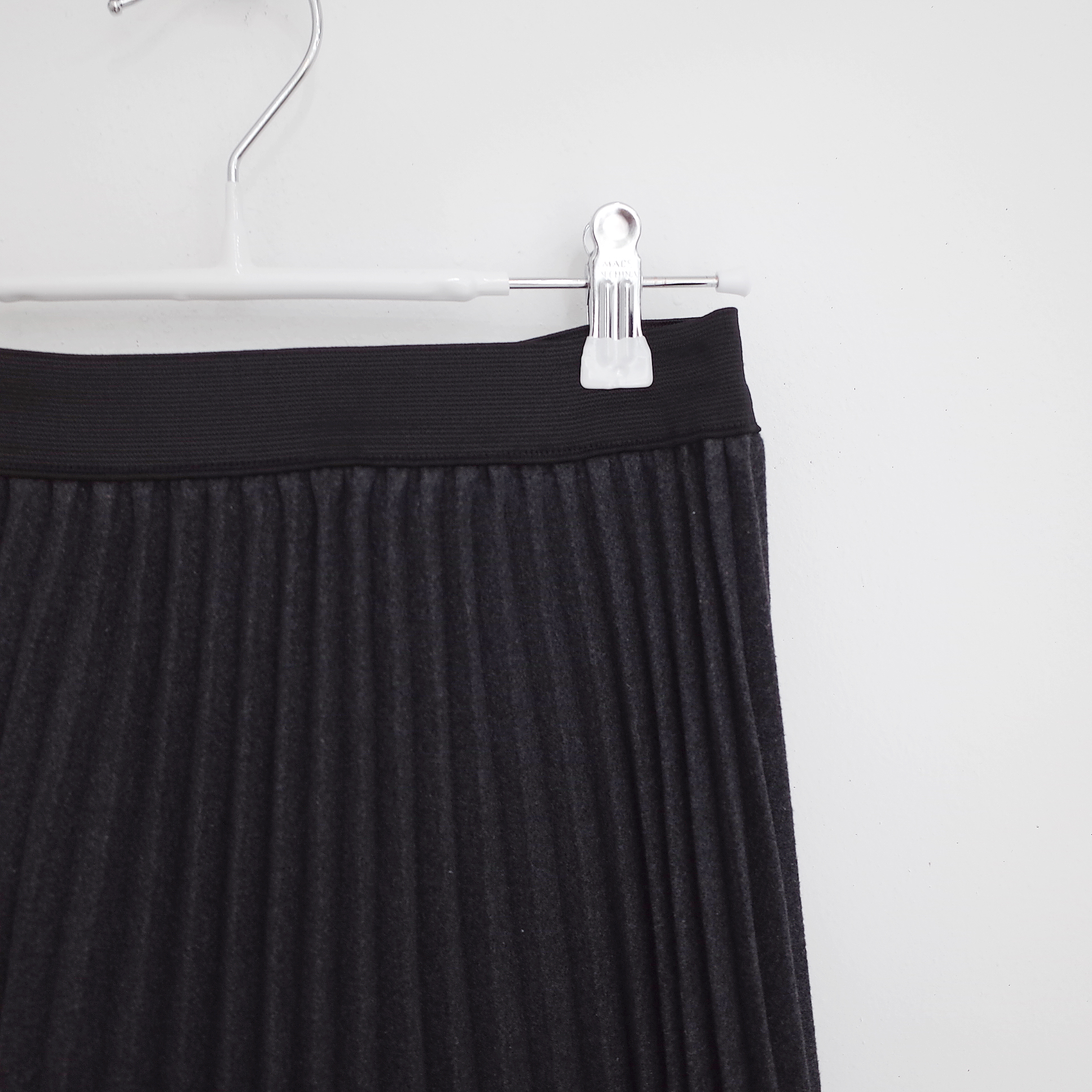 Wool color long pleated pleated skirt woman coordi