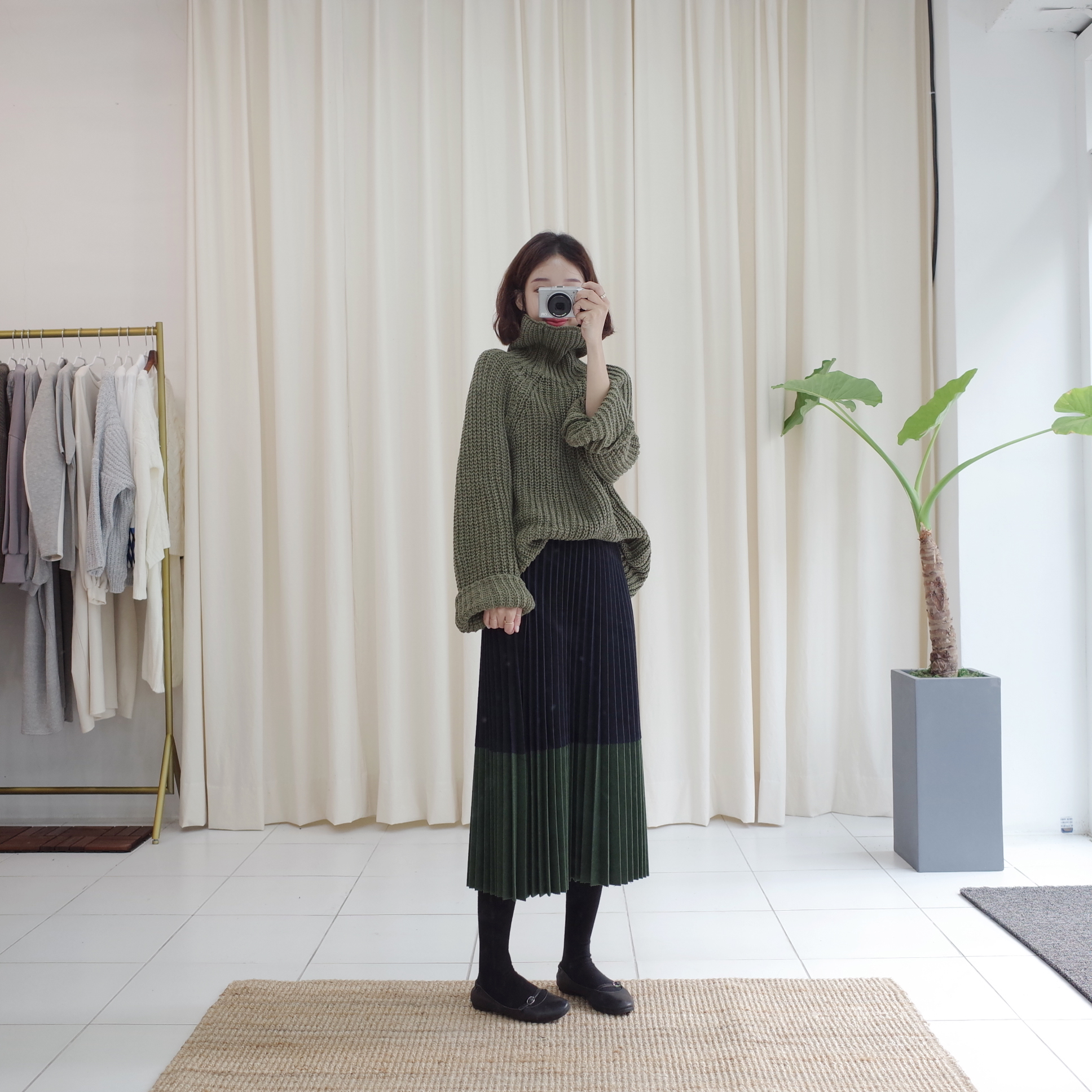 Wool color long pleated pleated skirt woman coordi