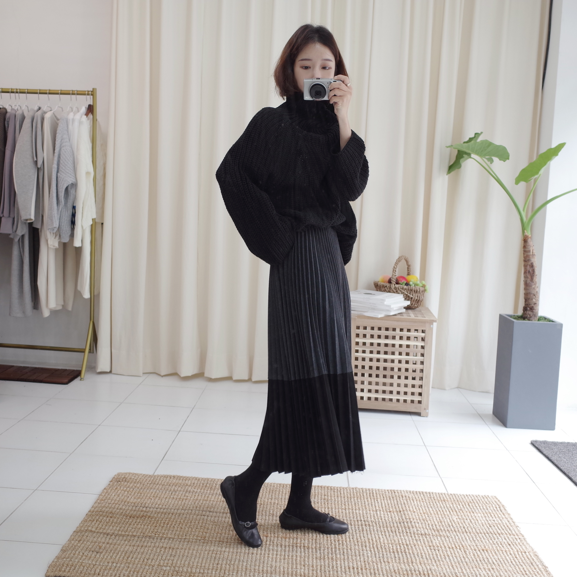 Wool color long pleated pleated skirt woman coordi