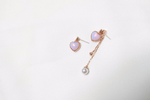 Heart pearl drop earrings Cute cute cute little ch