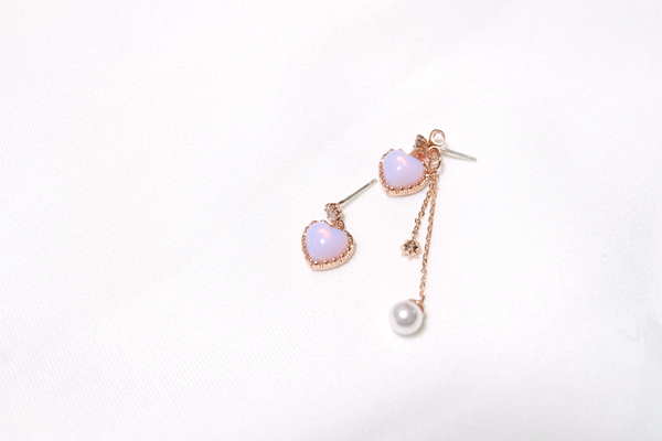 Heart pearl drop earrings Cute cute cute little ch