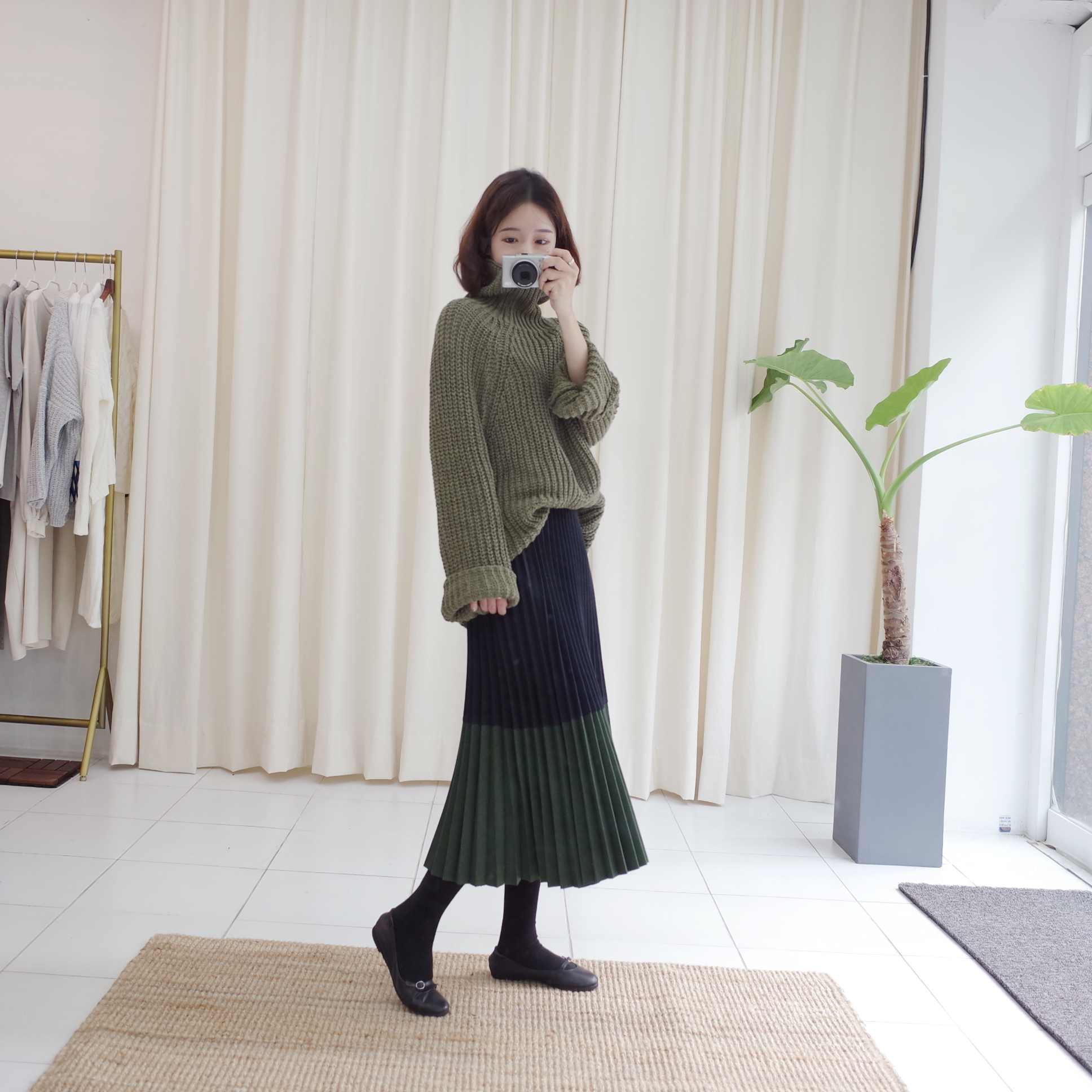 Wool color long pleated pleated skirt woman coordi