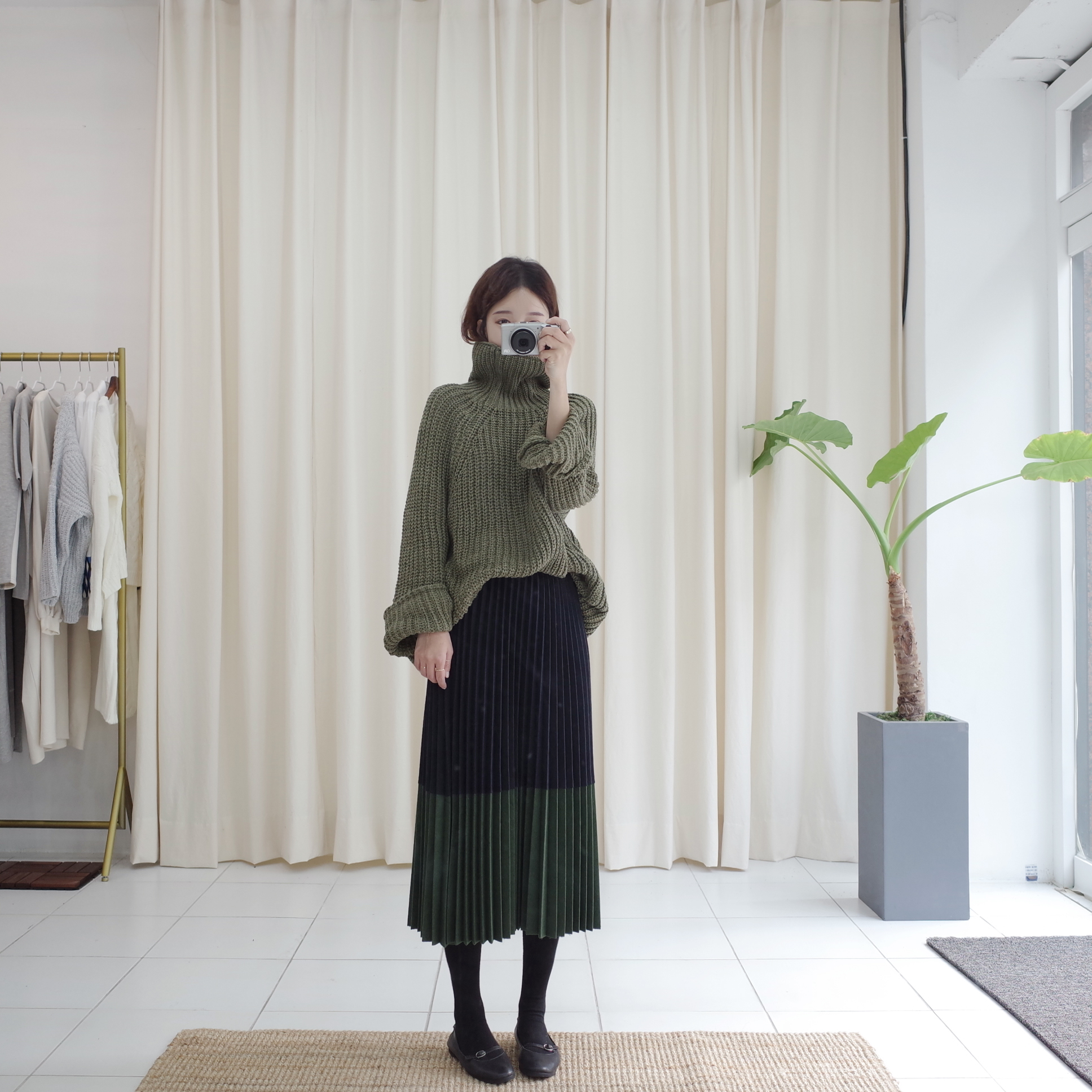 Wool color long pleated pleated skirt woman coordi
