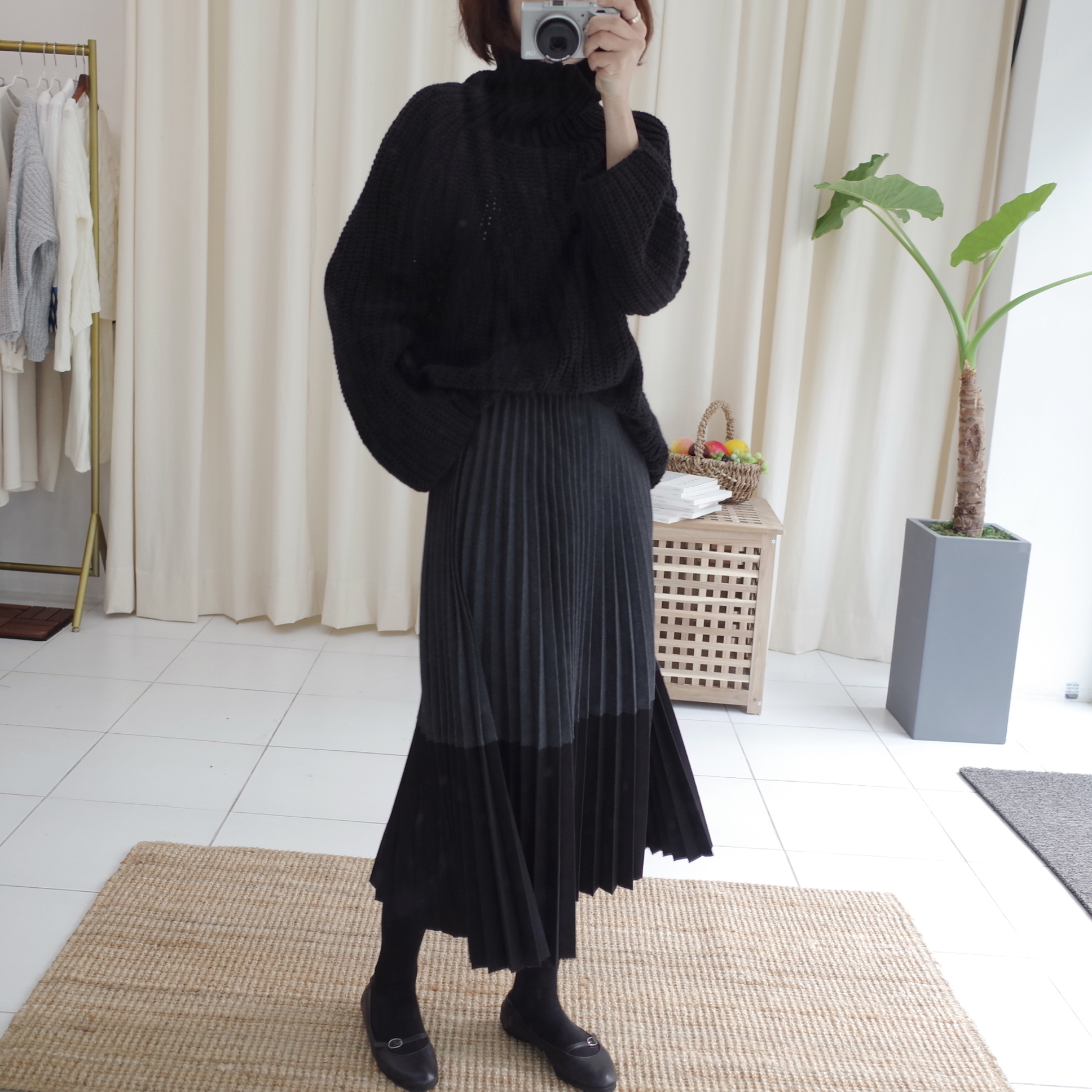 Wool color long pleated pleated skirt woman coordi