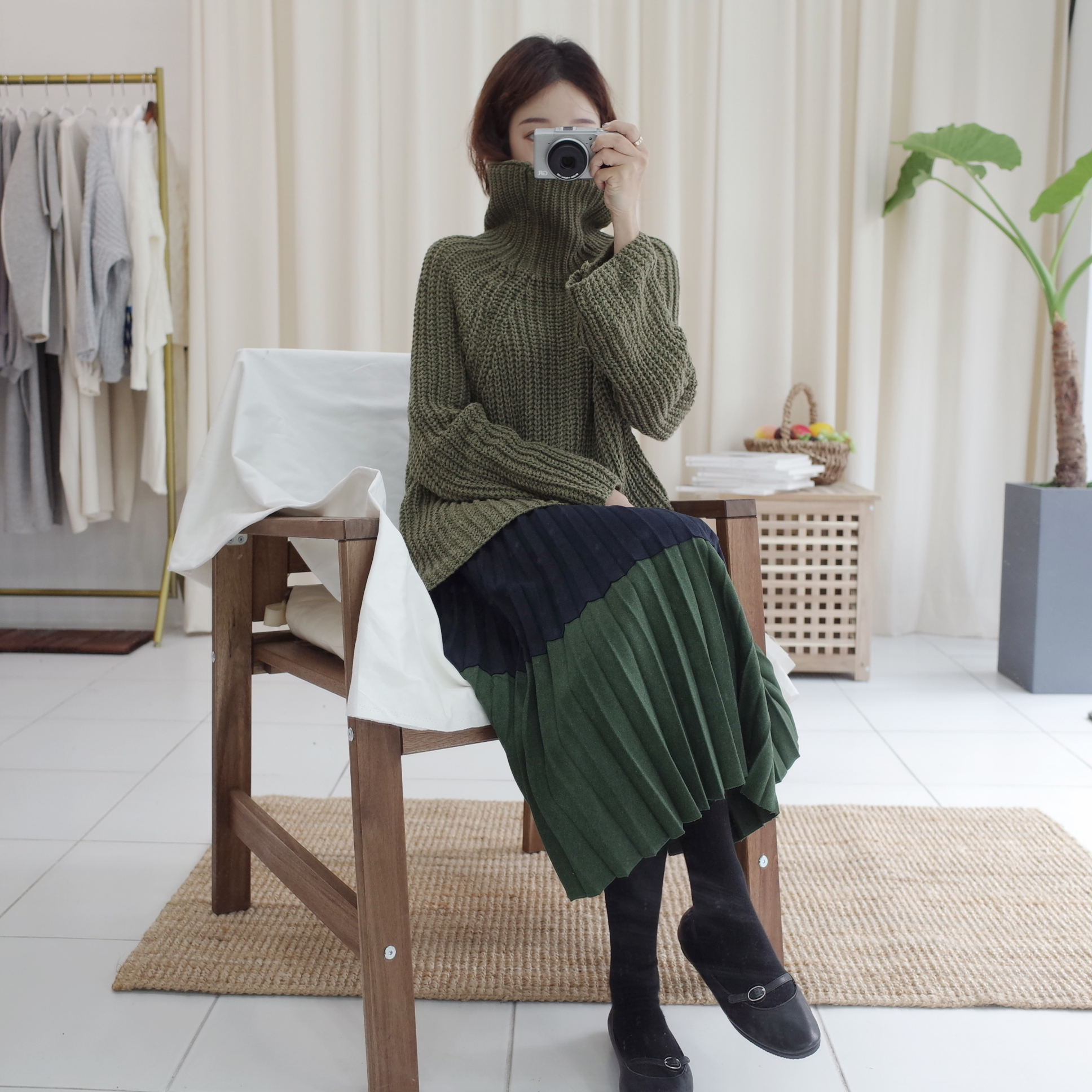 Wool color long pleated pleated skirt woman coordi