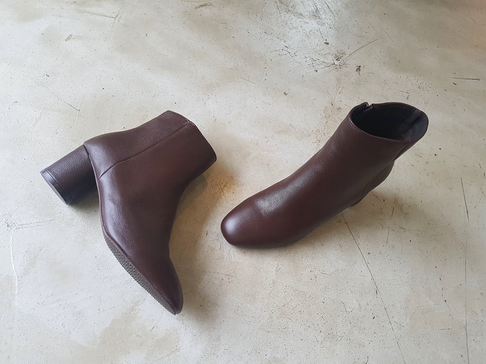 Natural cowhide simple heeled ankle boots 6cm blac