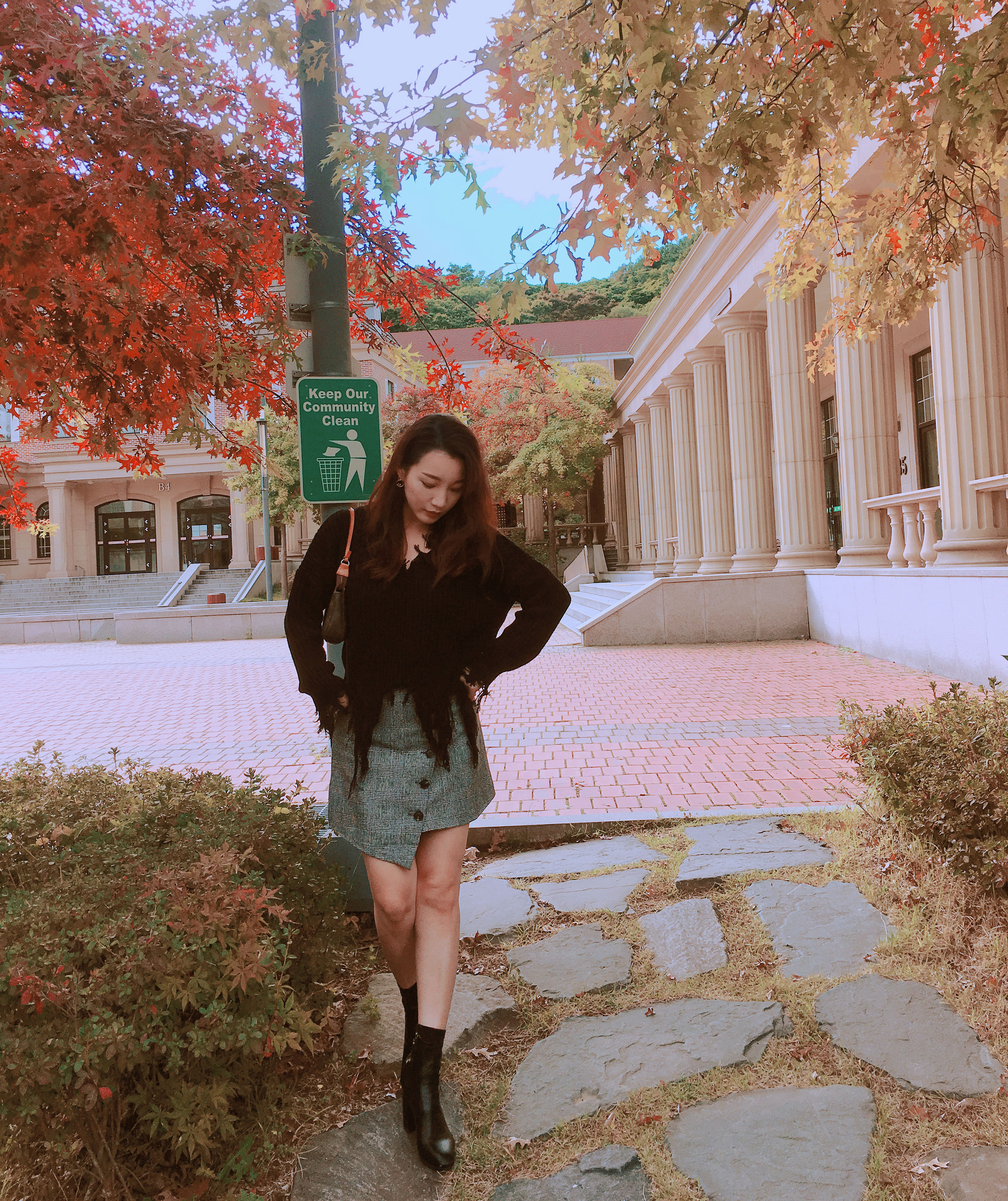 Borami Shop Button Unchecked Mini Skirt _ Black, G