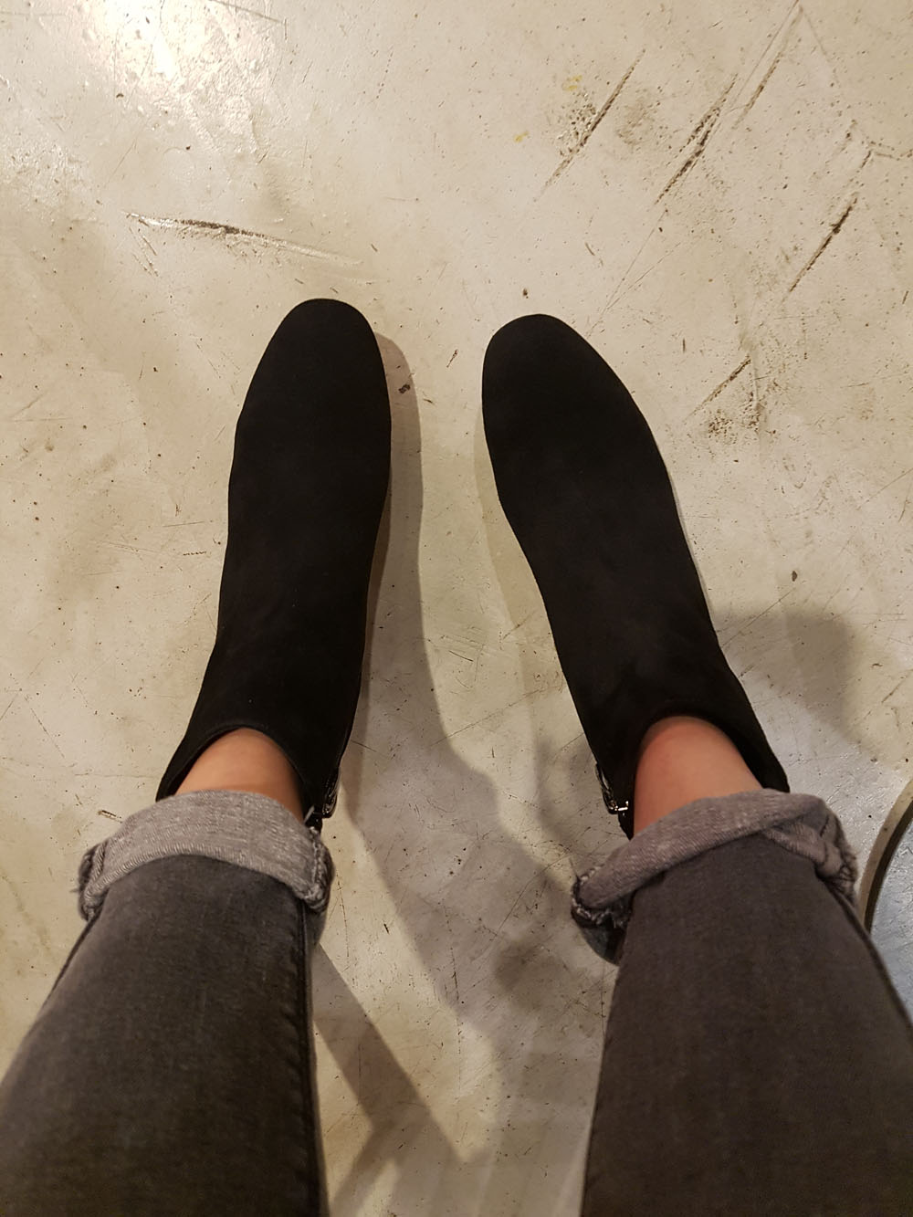 Natural cowhide simple heeled ankle boots 6cm blac