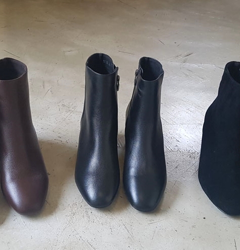 Natural cowhide simple heeled ankle boots 6cm blac