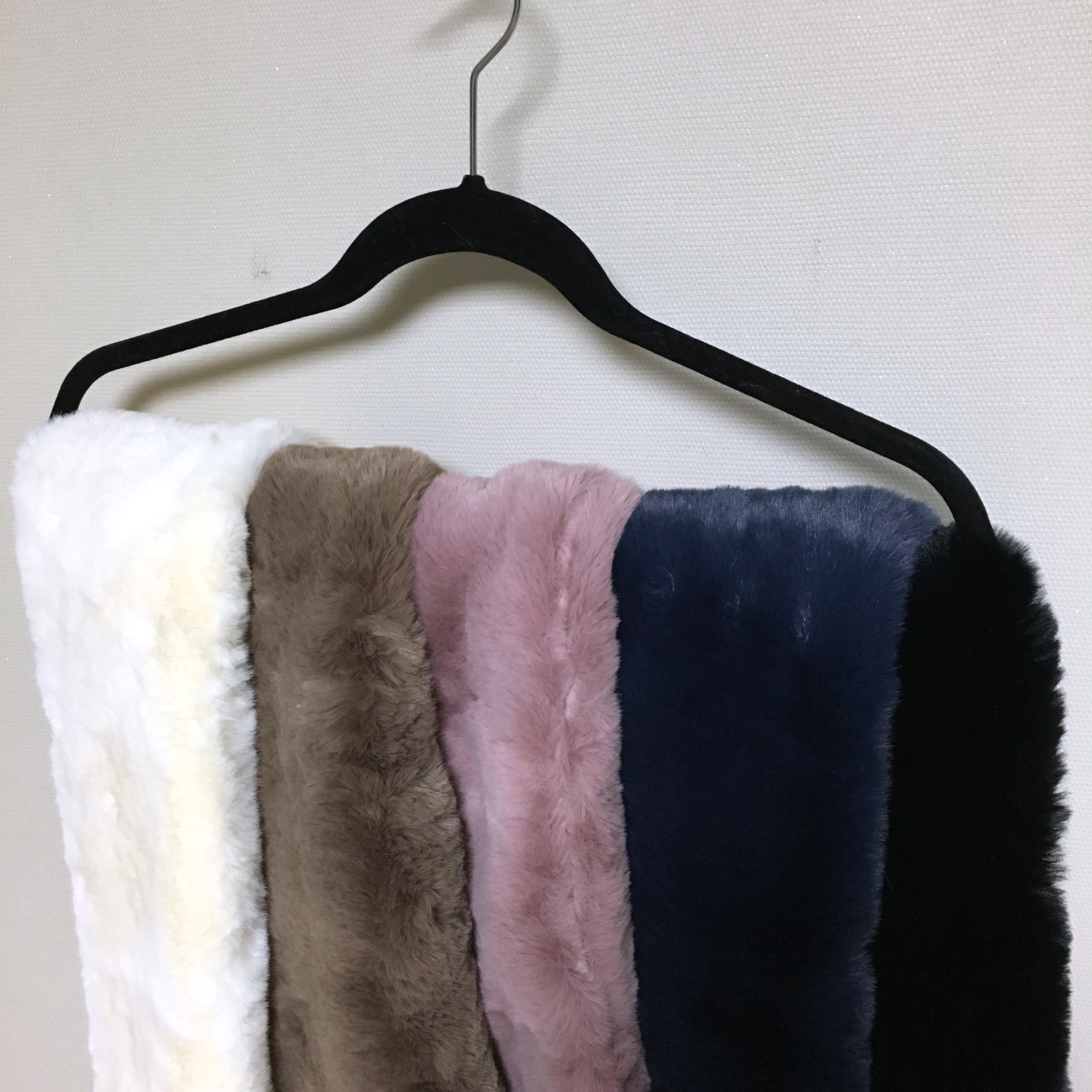 Fake Fur Fur Fur Ecofur Shawl Navy Color Warm muff