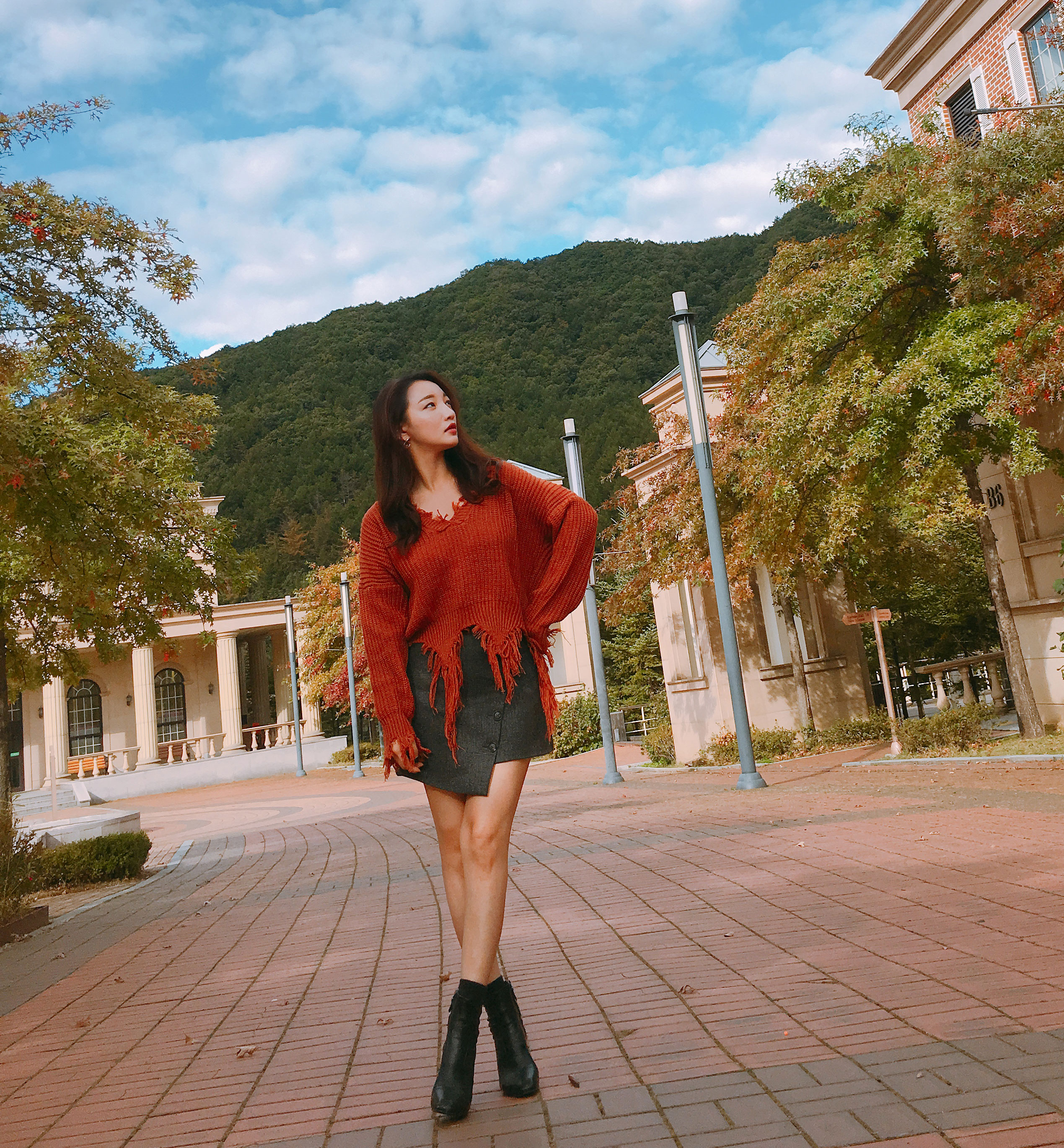 Borami Shop Button Unchecked Mini Skirt _ Black, G