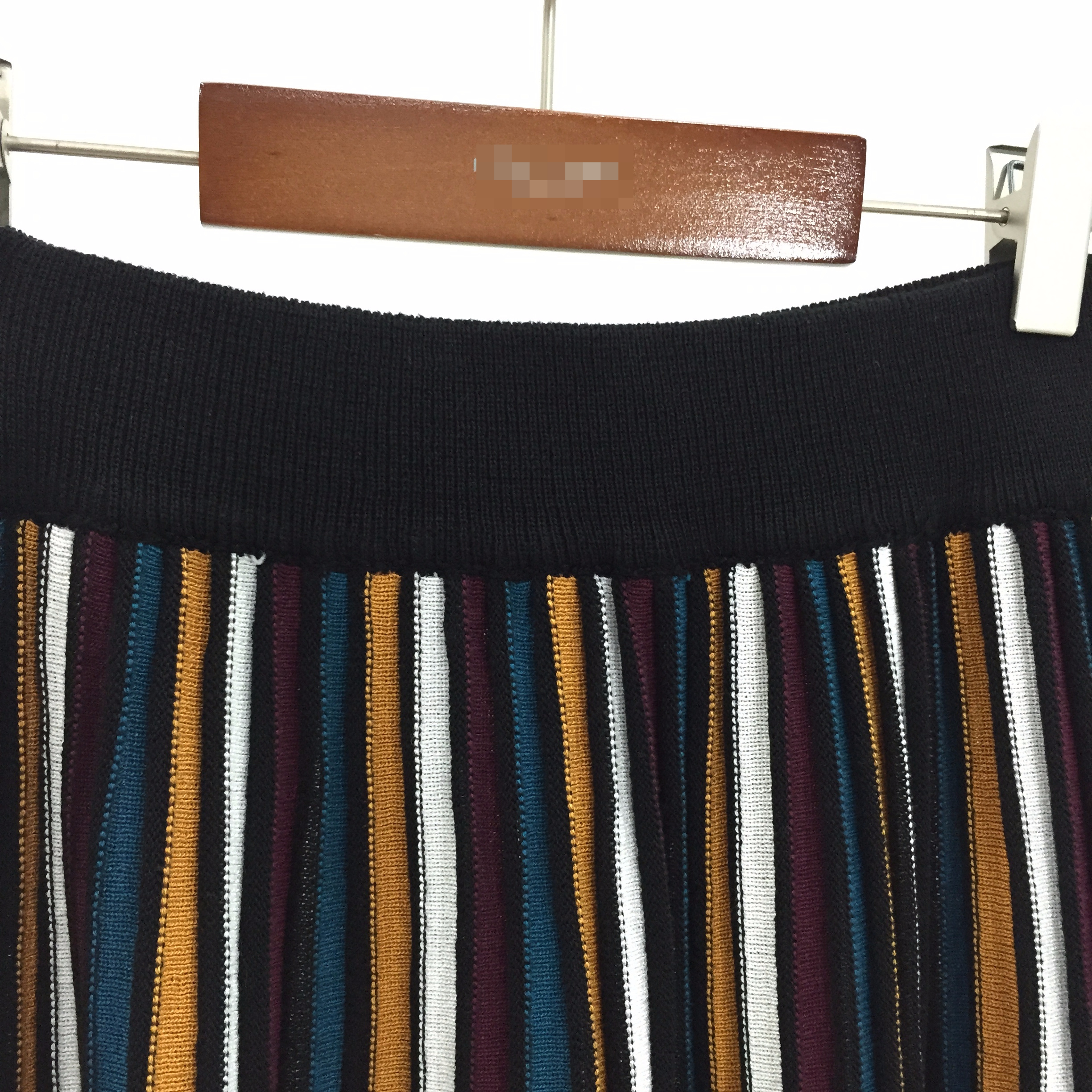 Wrinkled Bending Knit Long Skirt Romantic Look Lux