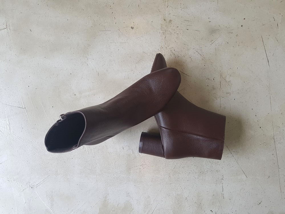 Natural cowhide simple heeled ankle boots 6cm blac