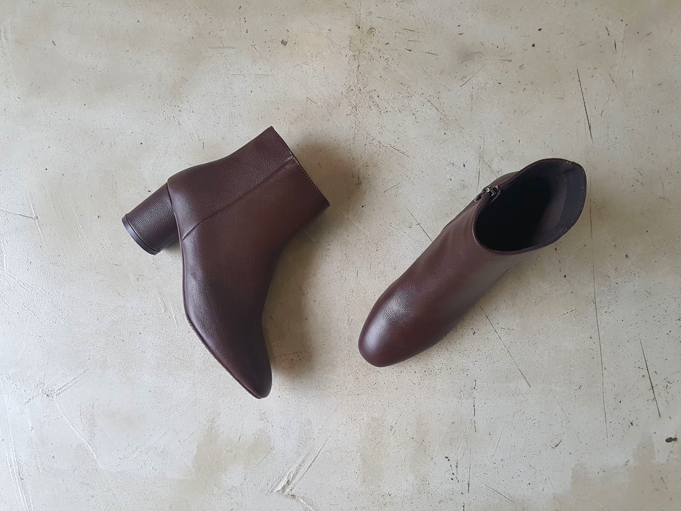 Natural cowhide simple heeled ankle boots 6cm blac