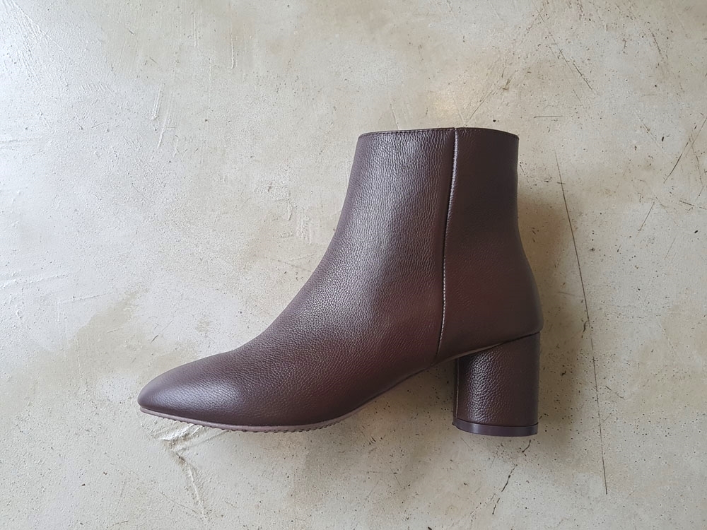 Natural cowhide simple heeled ankle boots 6cm blac