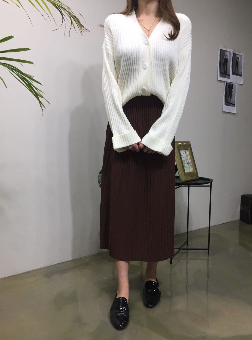 Wrinkled Bending Knit Long Skirt Romantic Look Lux