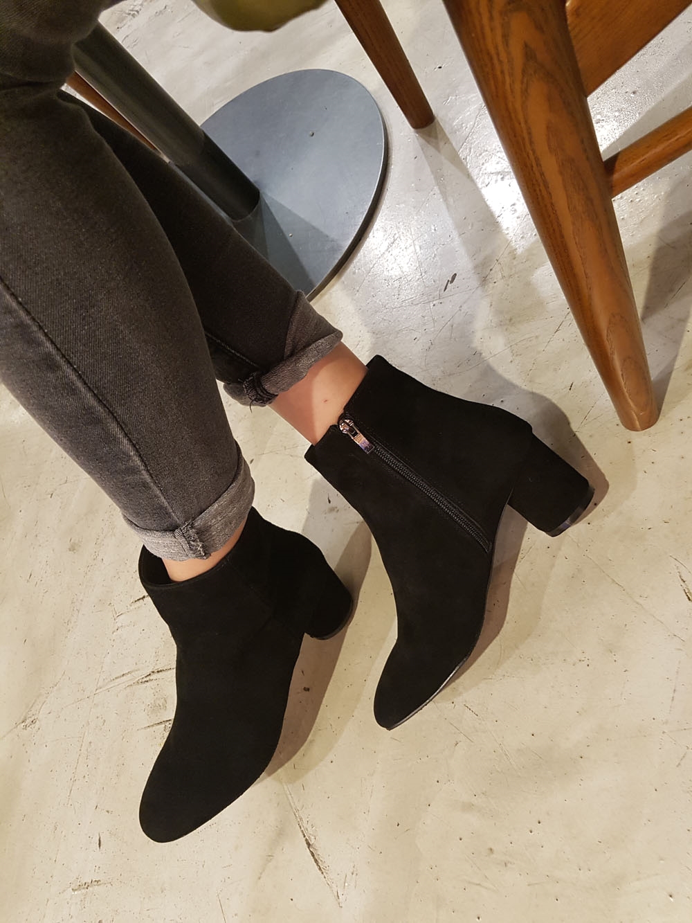 Natural cowhide simple heeled ankle boots 6cm blac