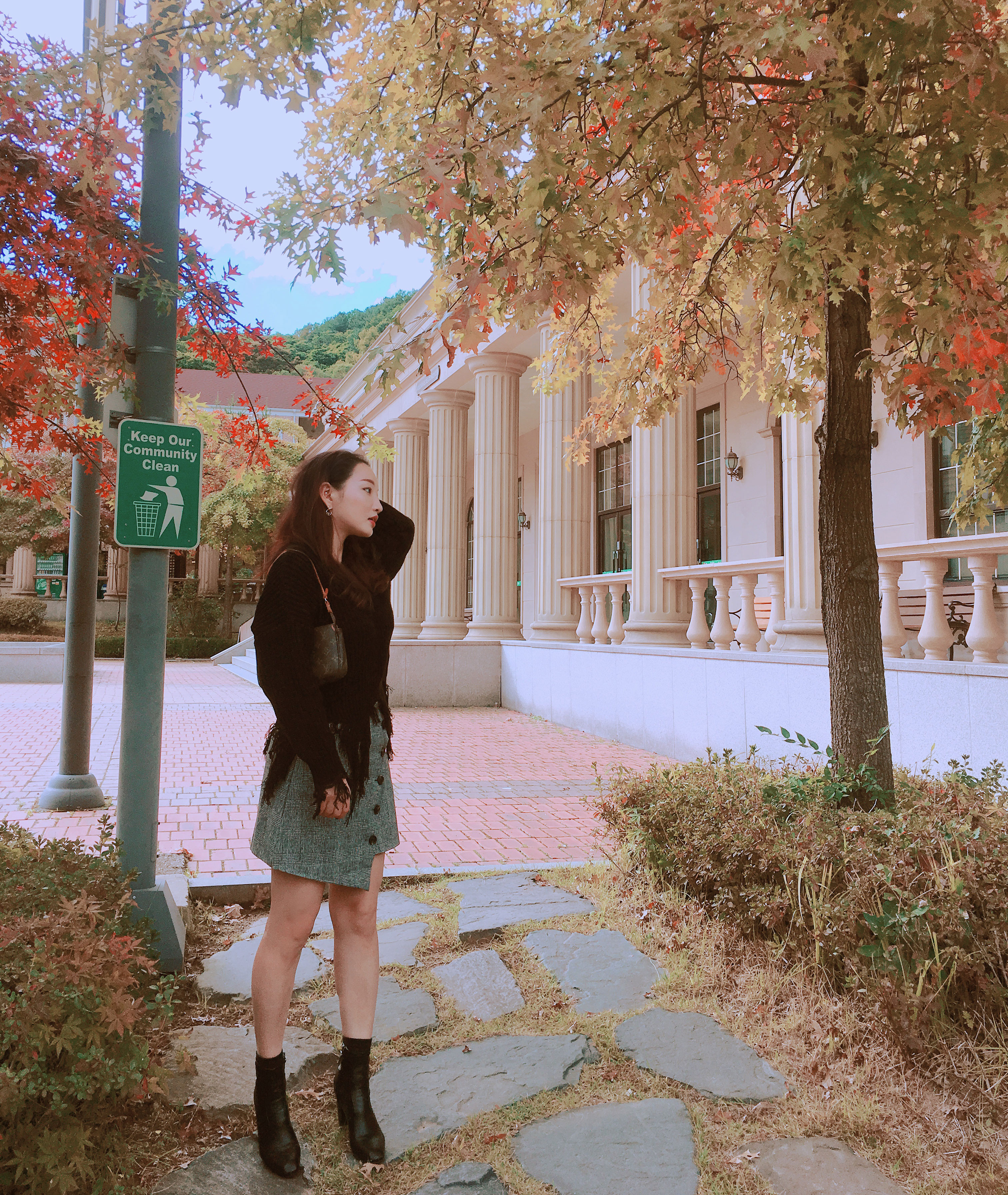 Borami Shop Button Unchecked Mini Skirt _ Black, G