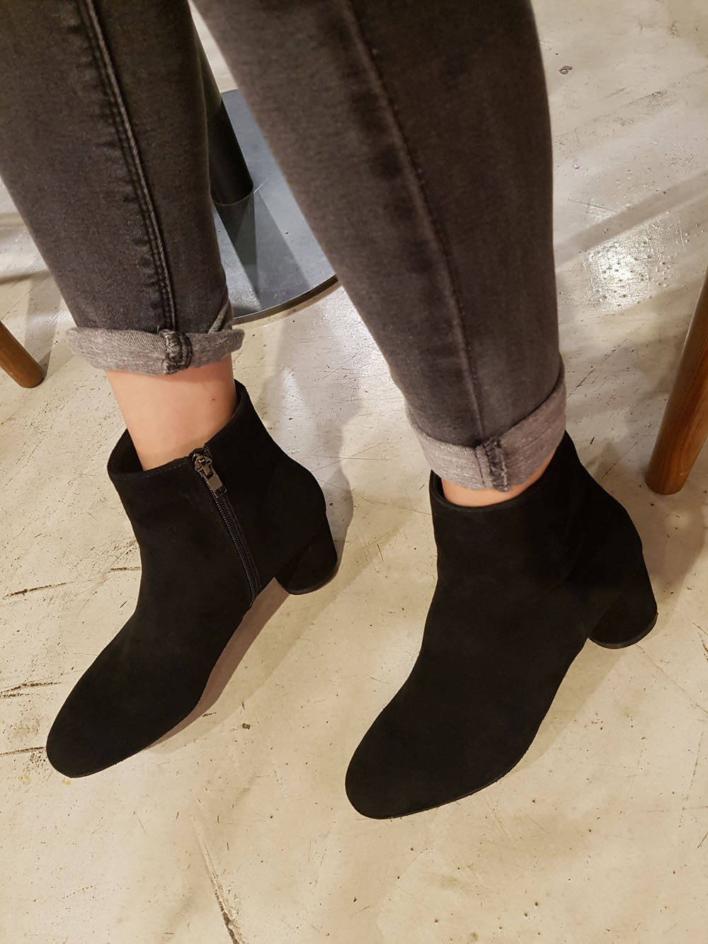 Natural cowhide simple heeled ankle boots 6cm blac