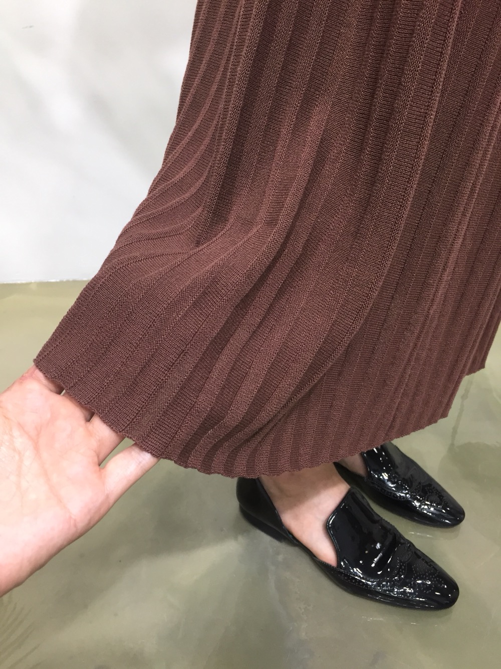 Wrinkled Bending Knit Long Skirt Romantic Look Lux