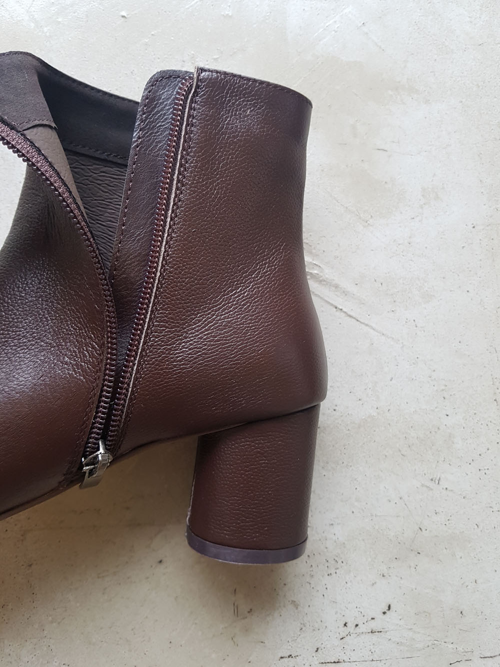 Natural cowhide simple heeled ankle boots 6cm blac