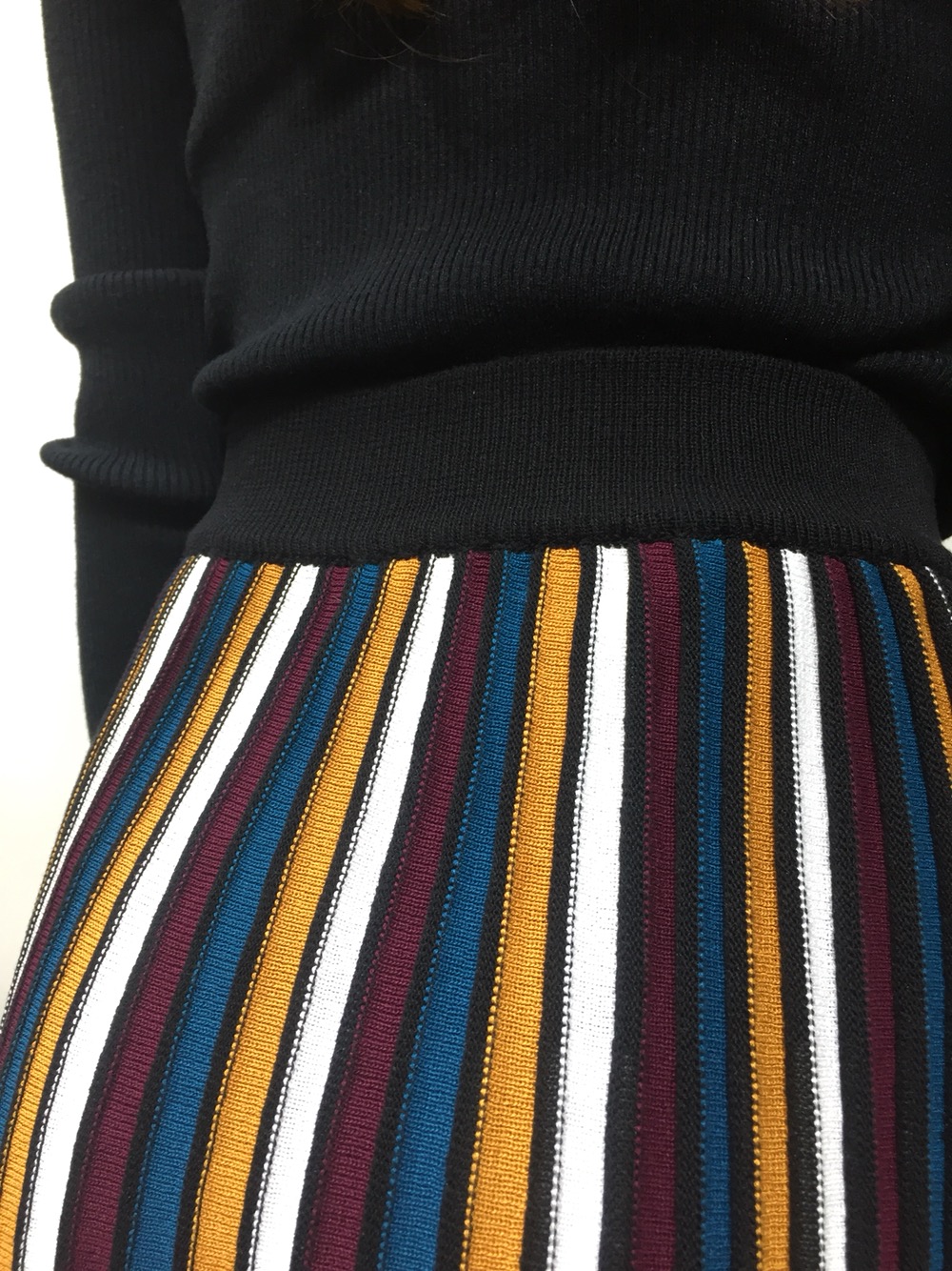 Wrinkled Bending Knit Long Skirt Romantic Look Lux