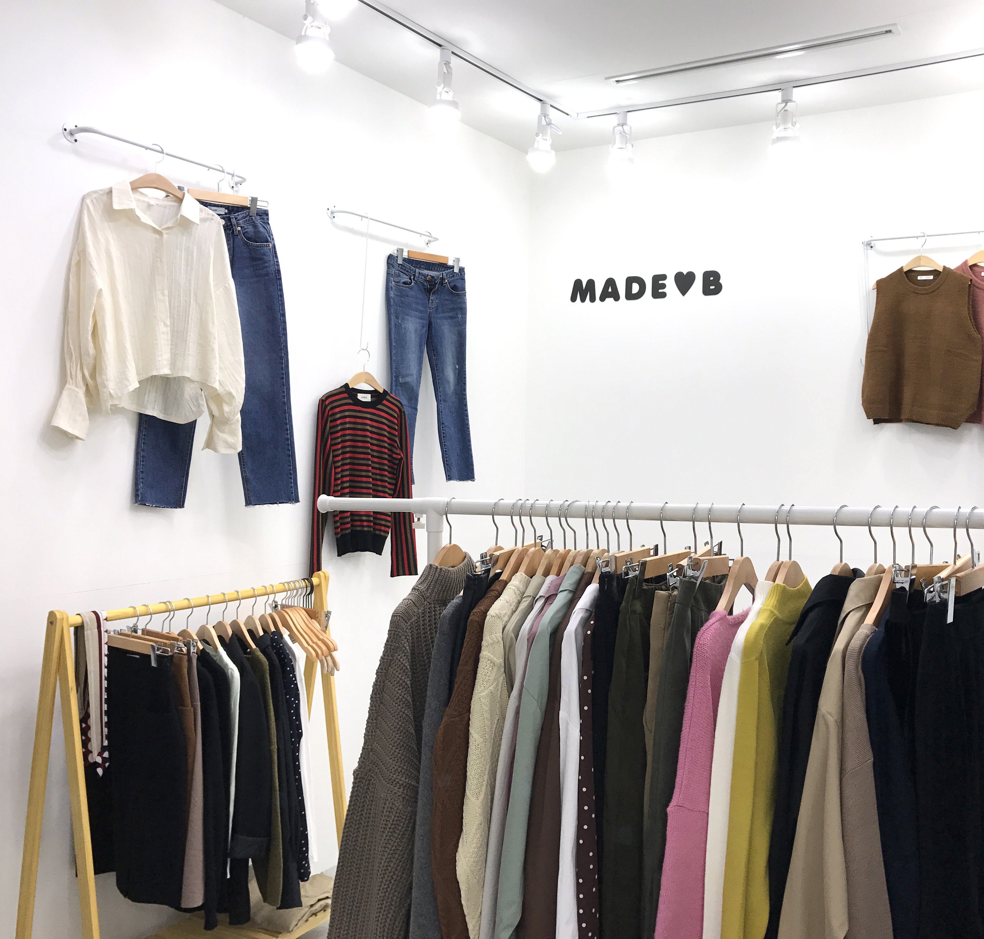 Frilly suede mommy skirt autumn winter long coordi