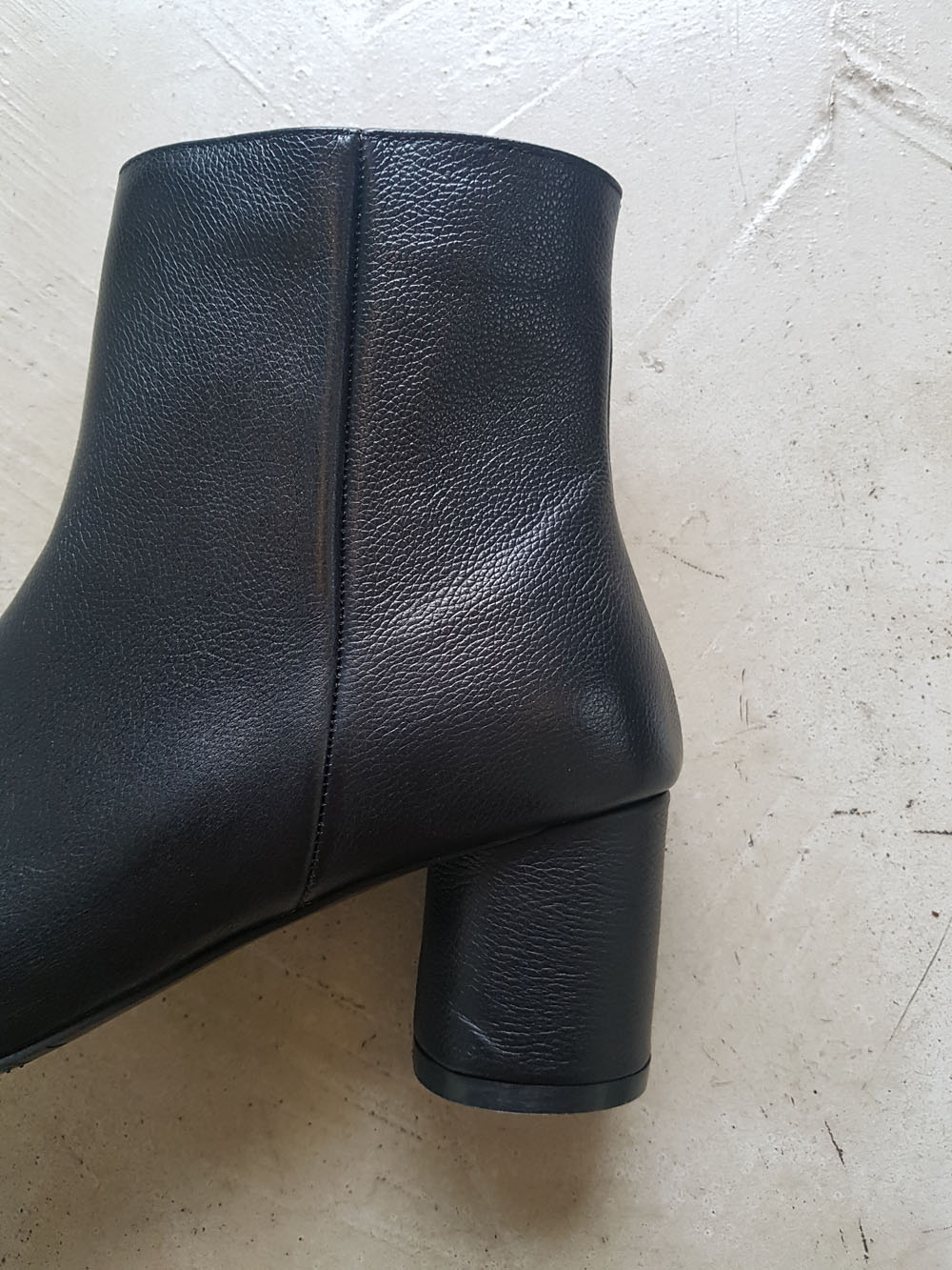 Natural cowhide simple heeled ankle boots 6cm blac