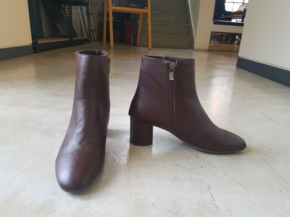 Natural cowhide simple heeled ankle boots 6cm blac