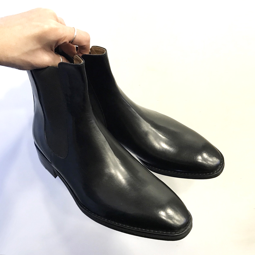 lapel Chelsea boots man