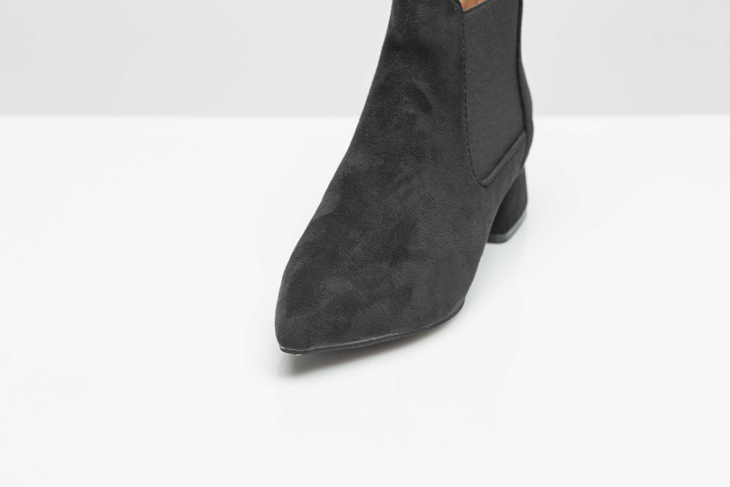 Suede Angle Boots 4cm Women's Scissors Styling 