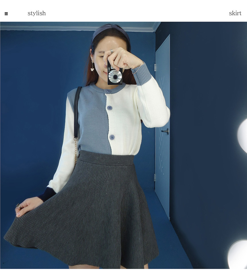 A line flare knit mini skirt Black, gray female Vi