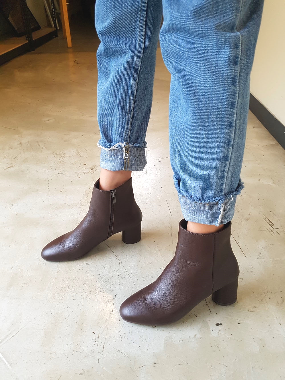 Natural cowhide simple heeled ankle boots 6cm blac