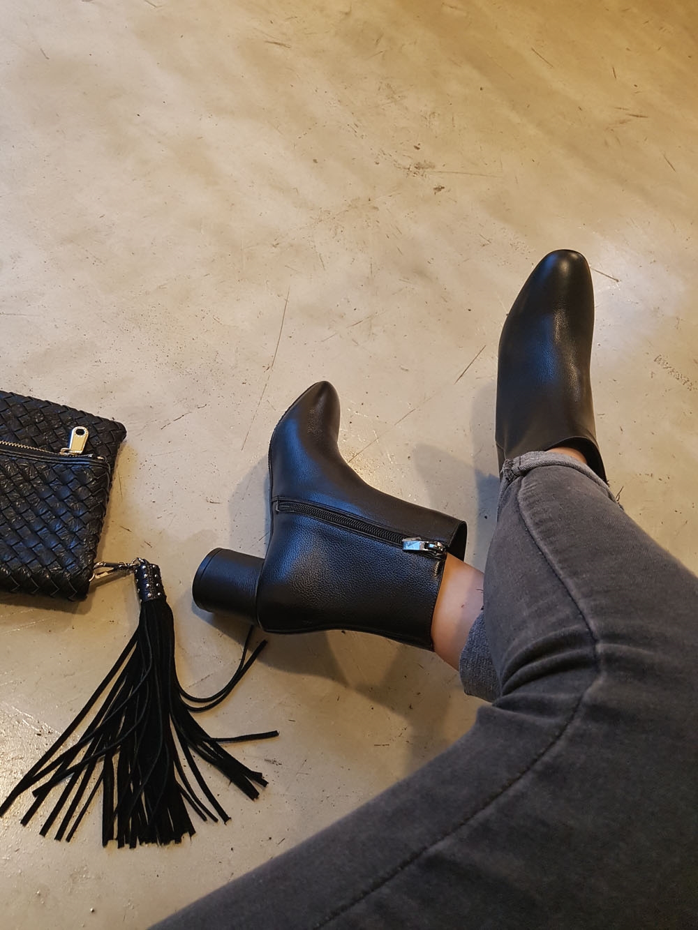 Natural cowhide simple heeled ankle boots 6cm blac
