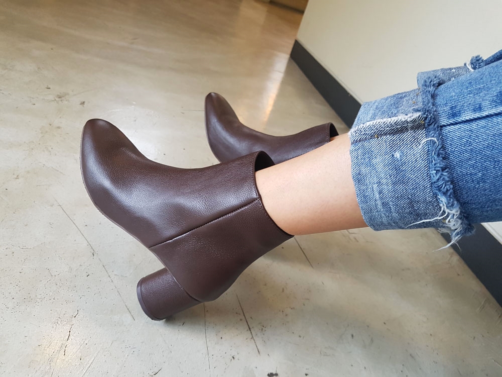 Natural cowhide simple heeled ankle boots 6cm blac