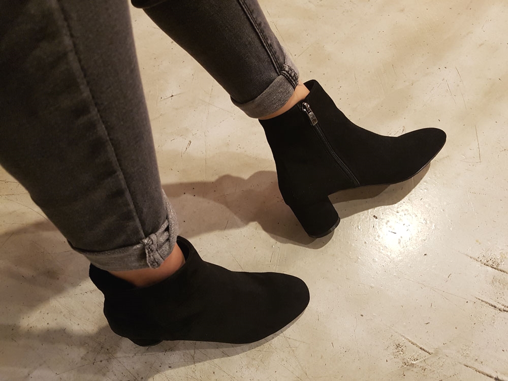 Natural cowhide simple heeled ankle boots 6cm blac