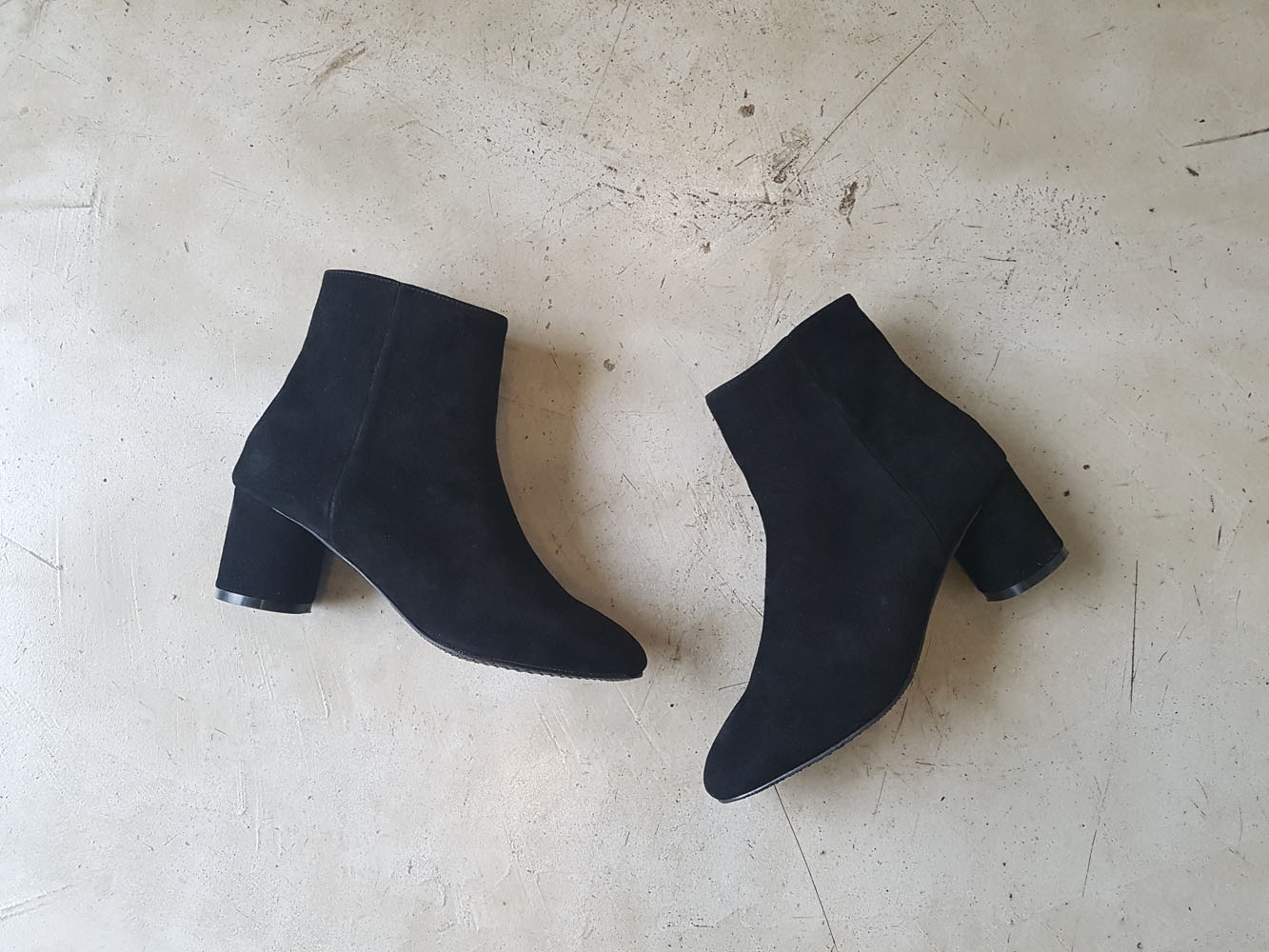 Natural cowhide simple heeled ankle boots 6cm blac