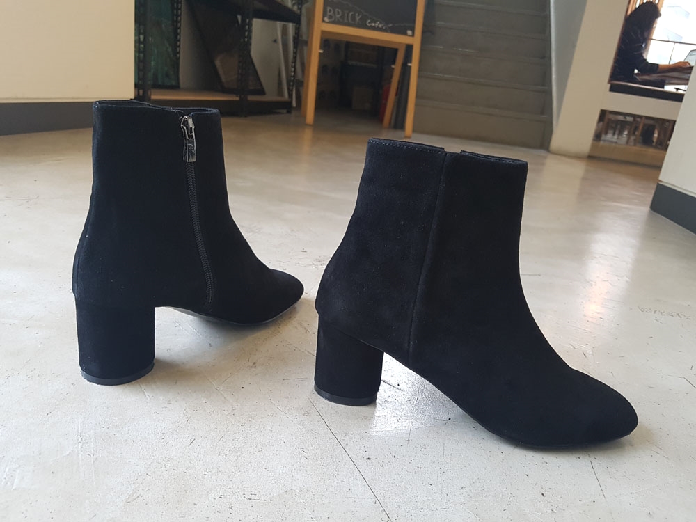 Natural cowhide simple heeled ankle boots 6cm blac
