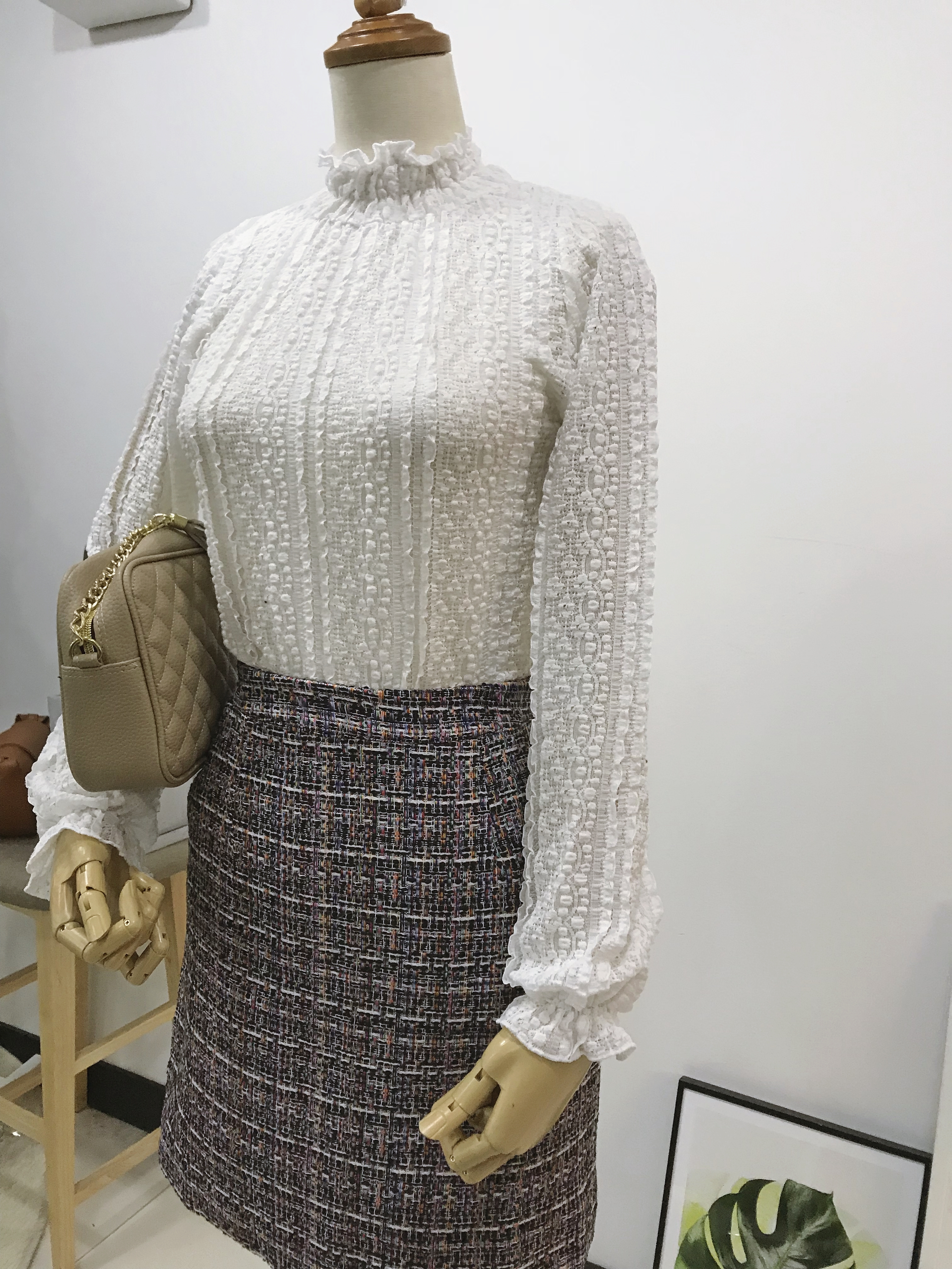 Tweed H line mini skirt Winter Luxury Office Look 