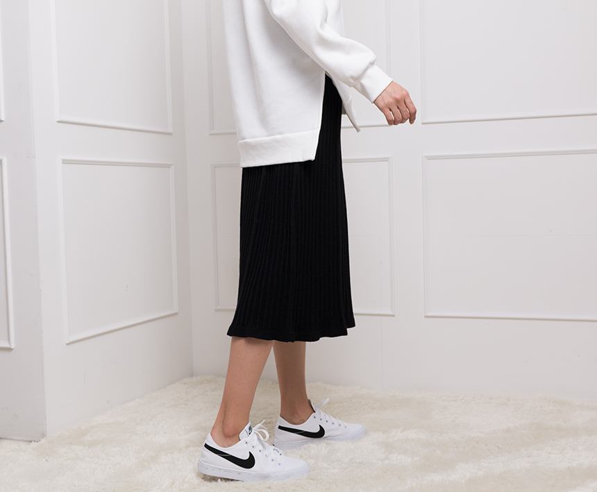 Needle knit pleated skirts Coordinated long skirt 