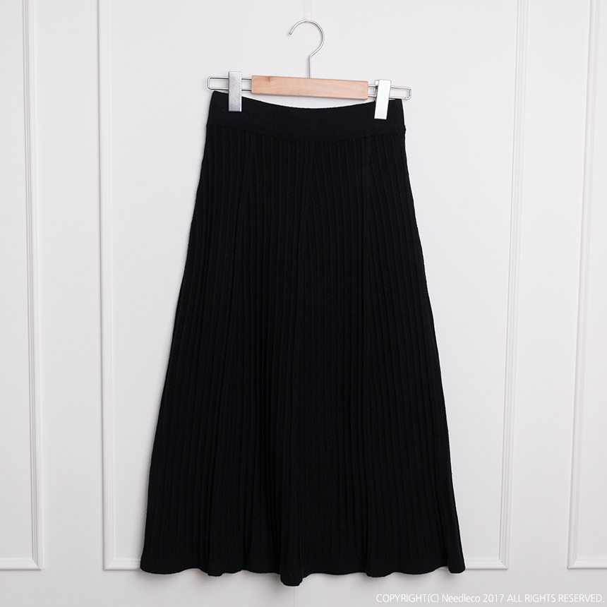 Needle knit pleated skirts Coordinated long skirt 