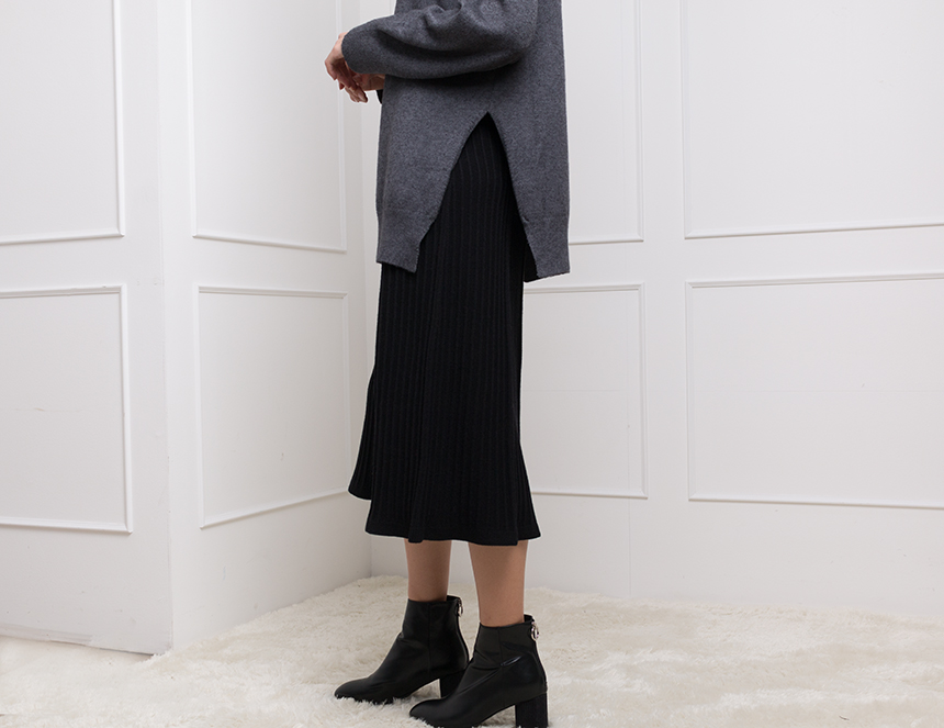 Needle knit pleated skirts Coordinated long skirt 