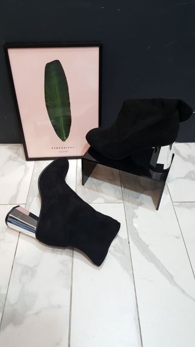 Suede Silver Sheep Angle Boots Modern Unique Sensi